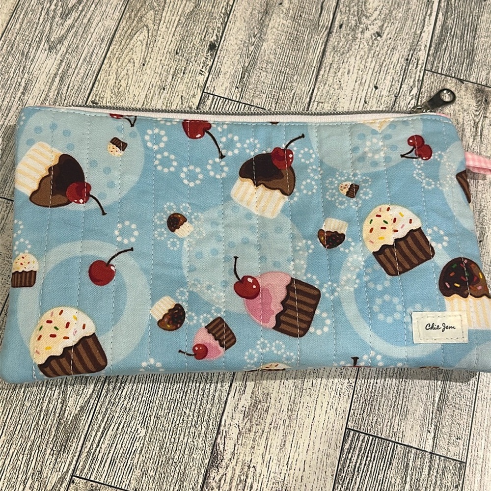 Chic Jem Blue and Red Cupcake Patterned wristlet pouch